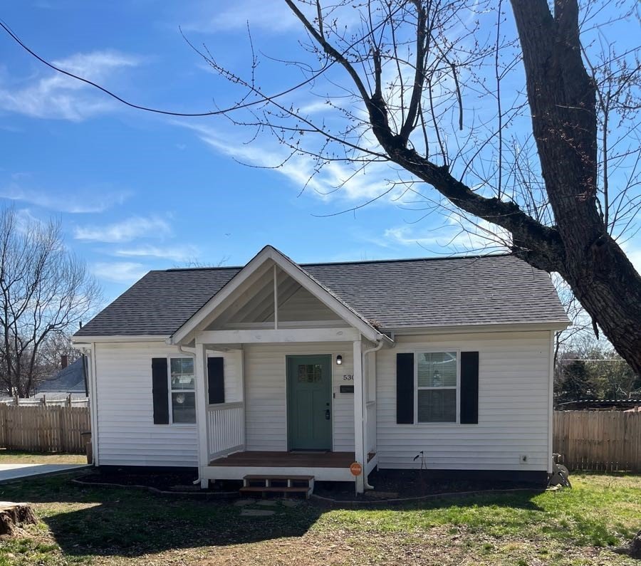 For Sale - Adorable Craftsman Cottage 2bd/2bath, Lincoln Park neighborhood property image