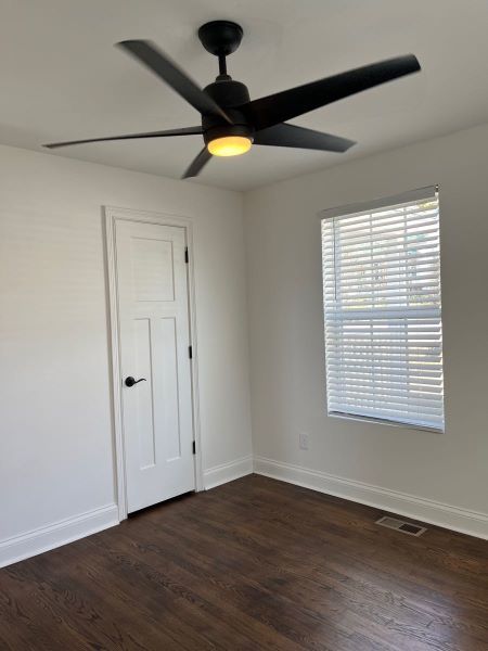 For Sale - Adorable Craftsman Cottage 2bd/2bath, Lincoln Park neighborhood property image